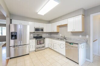 6050 S Sterne Pkwy in Littleton, CO - Building Photo - Building Photo