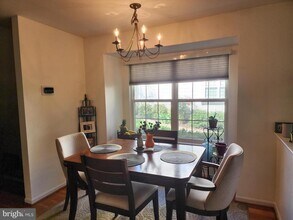 922 Glackens Ln in Wilmington, DE - Building Photo - Building Photo