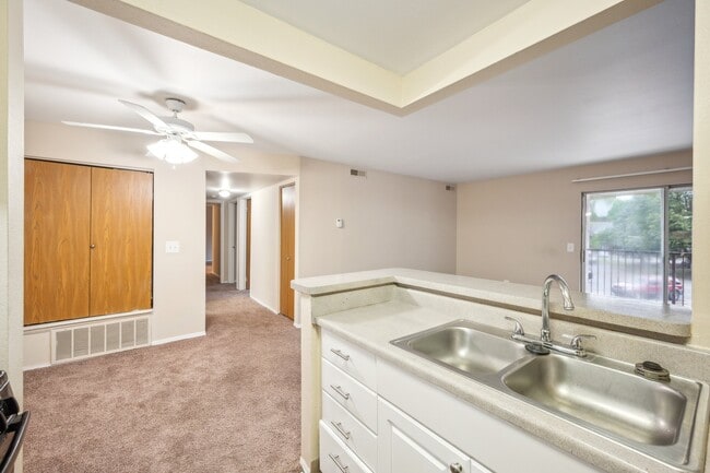 Turtle Cove in Westland, MI - Building Photo - Building Photo