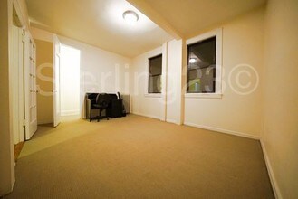 24-51 38th St-Unit -D08 in Queens, NY - Building Photo - Building Photo