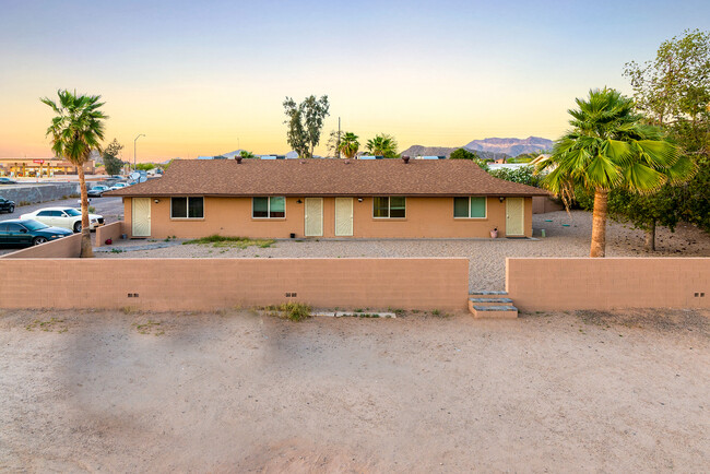 Saguaro East Apartments in Mesa, AZ - Building Photo - Building Photo