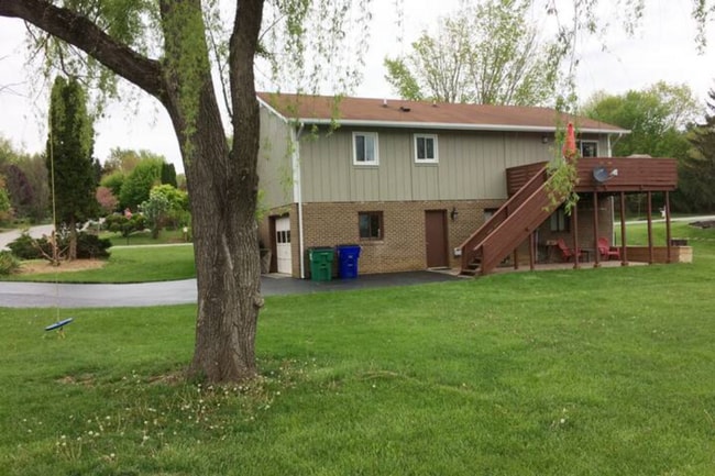 2015 Broken Oak Dr in Blacksburg, VA - Building Photo - Building Photo