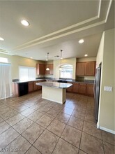 6411 Parrot Ridge Ct in Las Vegas, NV - Building Photo - Building Photo