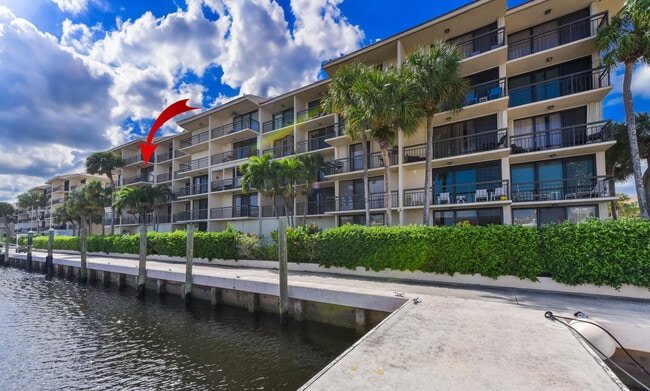 2401 Marina Isle Way in Jupiter, FL - Building Photo - Building Photo