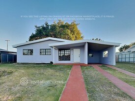 12420 SW 187th St in Miami, FL - Building Photo