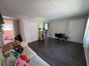 1170 Bryden Rd in Columbus, OH - Building Photo - Building Photo