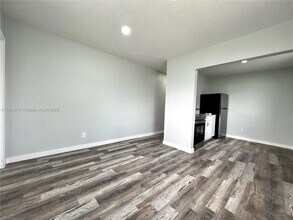 801 NW 7th Ave in Hallandale Beach, FL - Building Photo - Building Photo