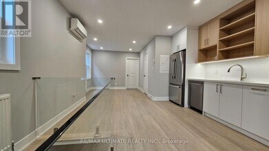 351 Blackthorn Ave in Toronto, ON - Building Photo - Building Photo