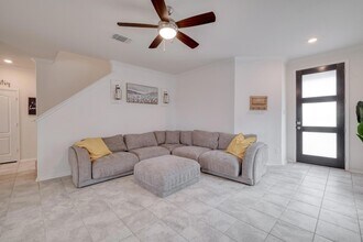 508 Barbary Coast Ln in Jarrell, TX - Foto de edificio - Building Photo