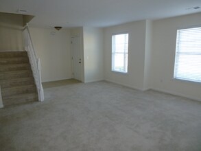 10122 Sunrise Dr in Grand Blanc Township, MI - Foto de edificio - Building Photo