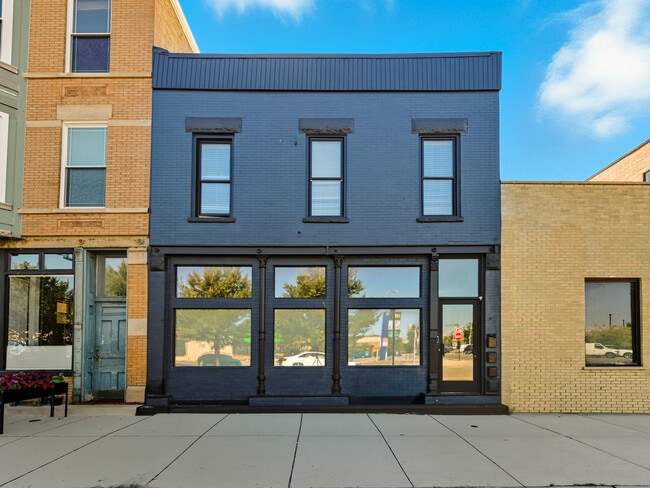 property at 2370 N Elston Ct
