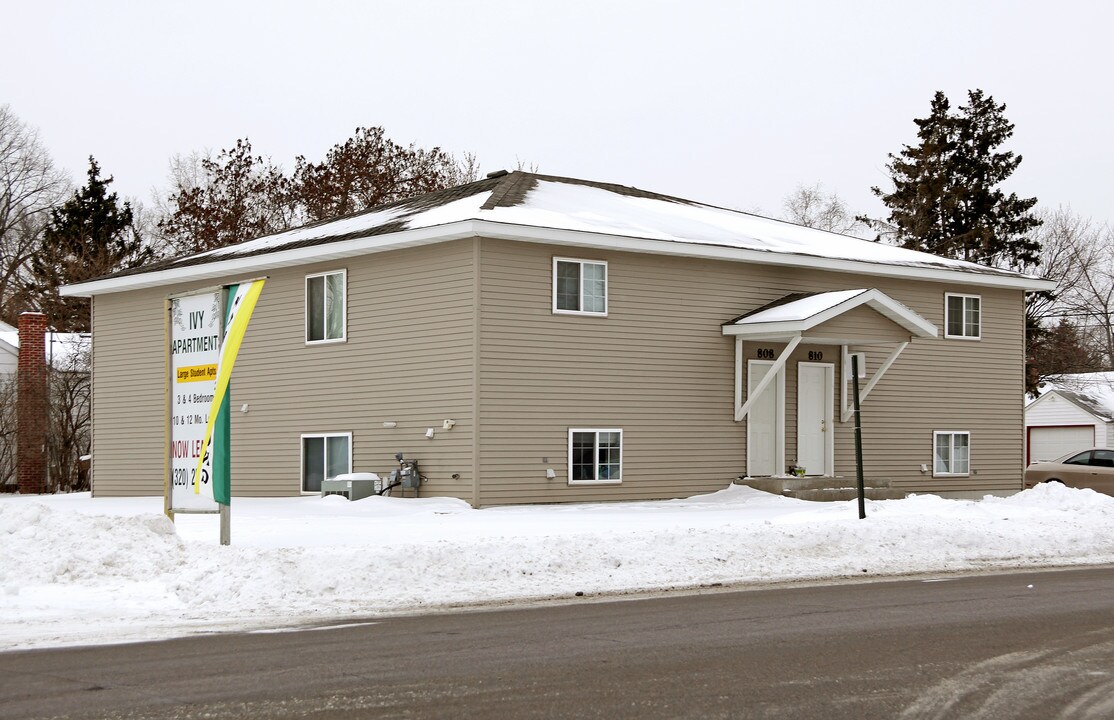 808 16th St S in St. Cloud, MN - Building Photo