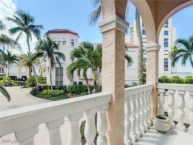 property at 21 Casa Mar Ln