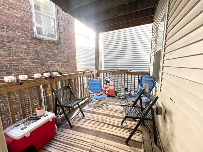 93A Hillside St, Unit 2
