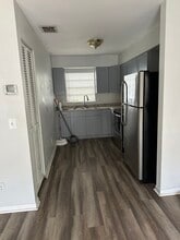 1701 W Cherry St, Unit Unit A in Tampa, FL - Building Photo - Building Photo