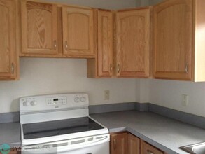 19 Meridian Ave in Key Largo, FL - Building Photo - Building Photo