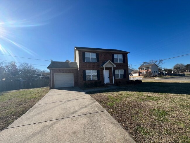 400 Cindi Ct in Smyrna, TN - Building Photo - Building Photo