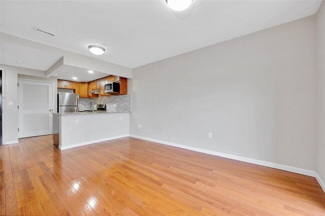 172-18 Jamaica Ave in Queens, NY - Building Photo - Building Photo