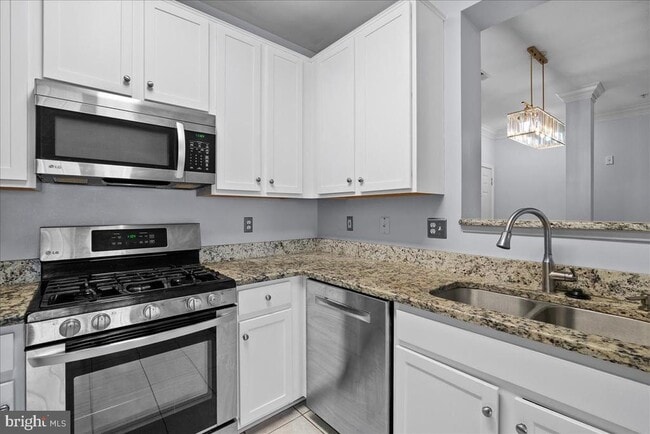 4852 Eisenhower Ave in Alexandria, VA - Building Photo - Building Photo