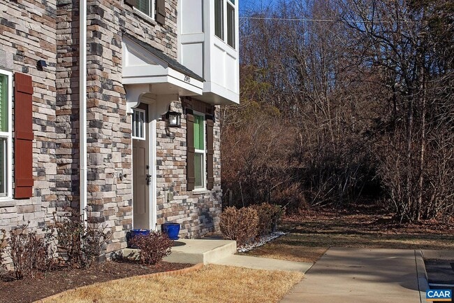 2045 Landon Ln in Charlottesville, VA - Building Photo - Building Photo