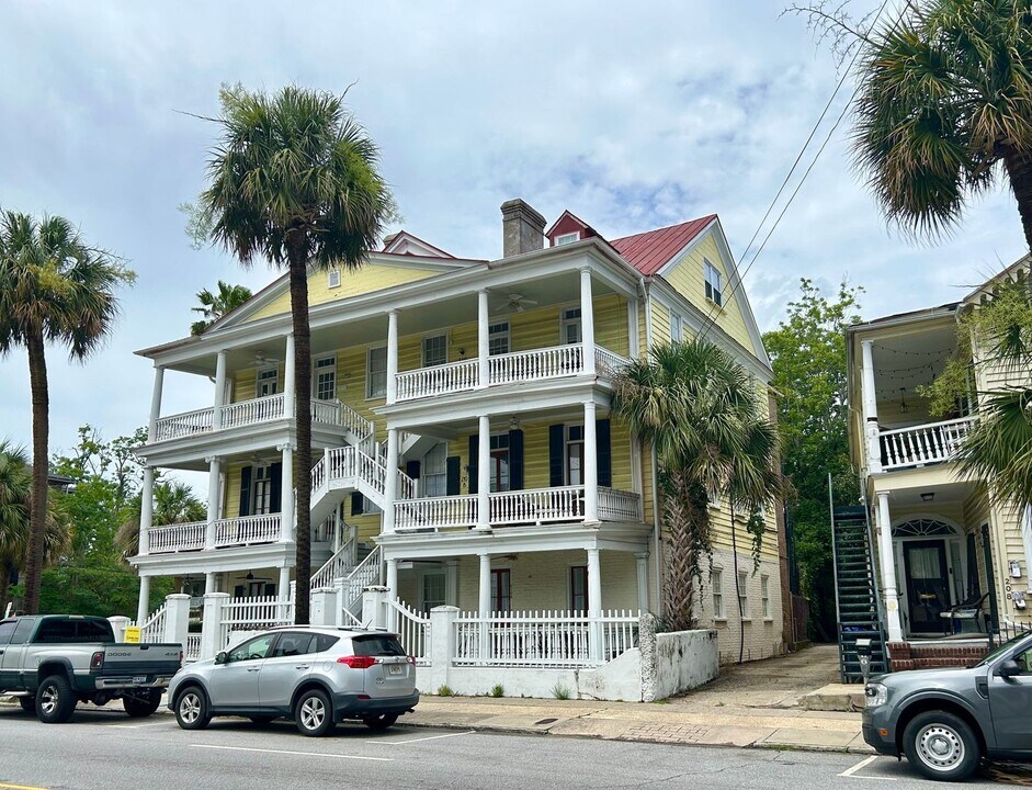 212 Calhoun St in Charleston, SC - Building Photo