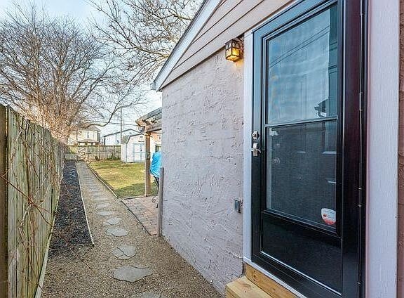 1383 Summit St in Columbus, OH - Building Photo - Building Photo