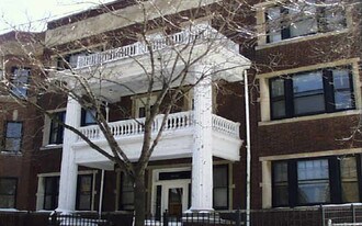 843-845 W Lakeside Pl in Chicago, IL - Building Photo