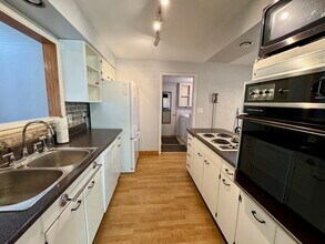 1535 Monterey Ct in Bettendorf, IA - Building Photo - Building Photo