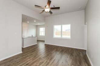 412 Mustang Trot Dr in Katy, TX - Foto de edificio - Building Photo