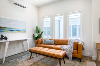 Emeril Townhomes in Salt Lake City, UT - Building Photo - Interior Photo