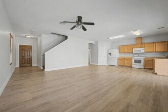 7042 W Mercer Ln in Peoria, AZ - Building Photo - Building Photo