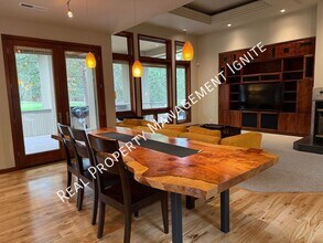 3337 NW McCready Dr in Bend, OR - Building Photo - Building Photo