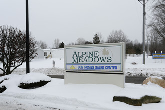 Alpine Meadows Mobile Village in Grand Rapids, MI - Building Photo - Building Photo