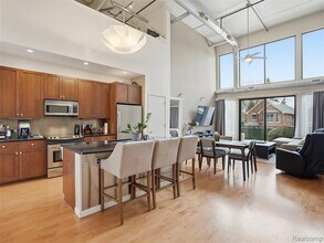 610 S Troy St in Royal Oak, MI - Building Photo - Building Photo