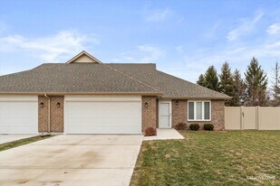 1260 Oak Grove Ct in Morris, IL - Building Photo