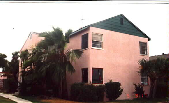 1324-1326 S Fremont Ave in Alhambra, CA - Building Photo