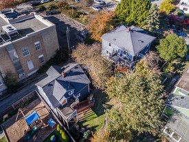 1133 NW 64th St in Seattle, WA - Building Photo