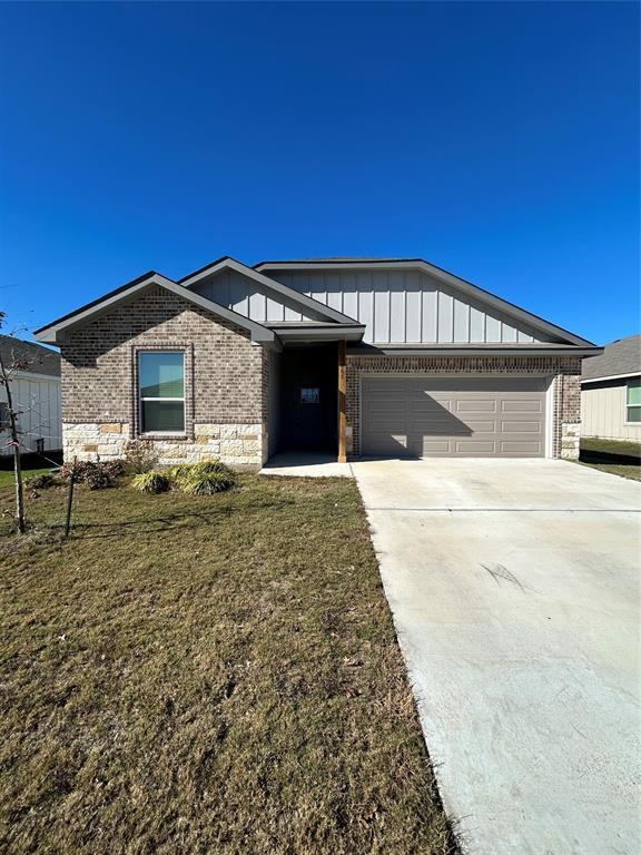 property at 866 Freedom Cir