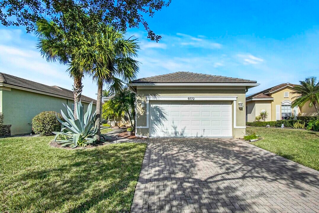 9772 SW Eastbrook Cir in Port St. Lucie, FL - Building Photo