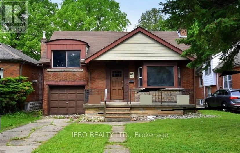 102 Dalewood Ave in Hamilton, ON - Building Photo