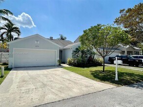 13772 SW 145th Terrace in Miami, FL - Building Photo - Building Photo
