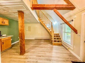 6 S Hunts Meadow Rd, Unit B in Whitefield, ME - Building Photo - Building Photo