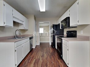 223 Longleaf Cir in Pooler, GA - Building Photo - Building Photo