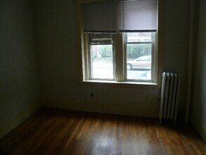 158 Kelton St, Unit #1 in Boston, MA - Building Photo - Building Photo