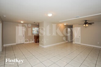 1155 NW 127th St in North Miami, FL - Building Photo - Building Photo