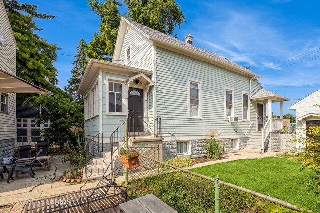 328 Elgin Ave in Forest Park, IL - Building Photo - Building Photo