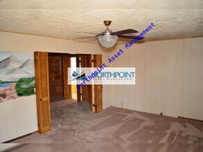 3938 Springlake Dr in Oklahoma City, OK - Building Photo - Building Photo