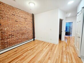 53 Joy St, Unit 1R in Boston, MA - Foto de edificio - Building Photo