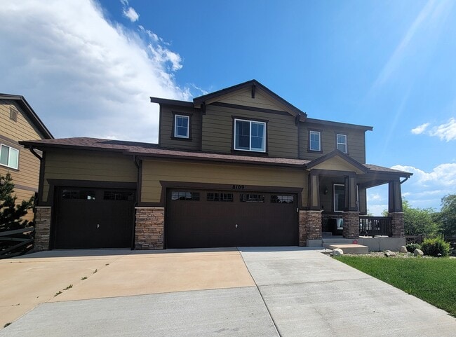 8109 Hollygrape Ln