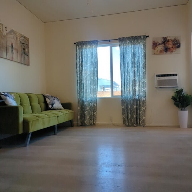 1225 S 2nd St, Unit 1225